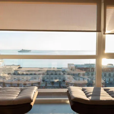 Above Premium Rooftop Apartment Thessaloniki