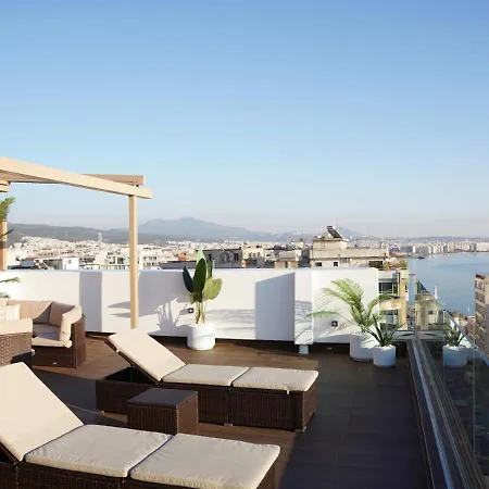 Apartment Above Premium Rooftop *